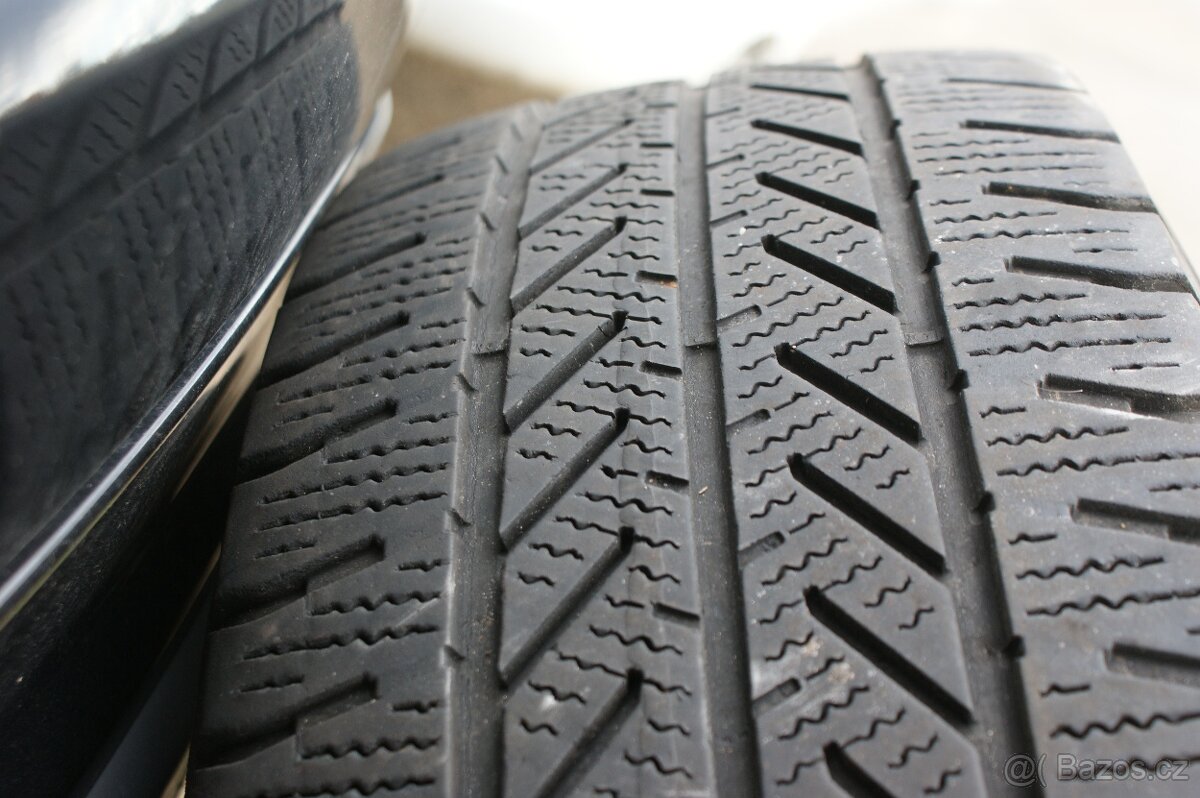 4ks pneu 225/70/15 C 2ks jsou zimni + 2ks celorocni 15C R15 - 4