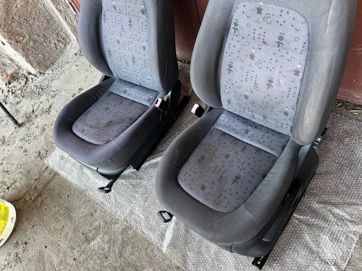 Sedačky Fabia I - 4