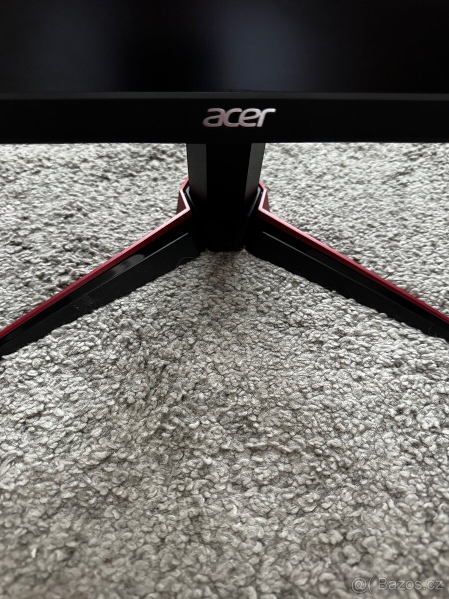 Monitor (skoro jako novy) - 4