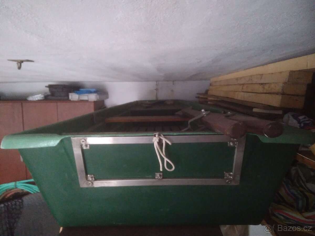 Laminátová rybářská pramice - 4