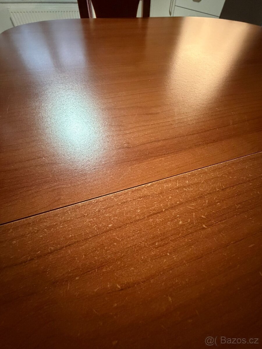 Jídelní stůl + židle - 4