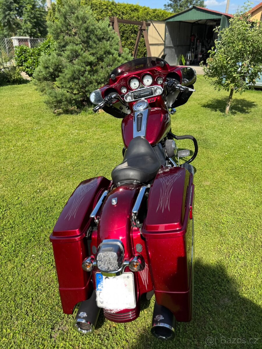 Harley Davidson FLHX - 4