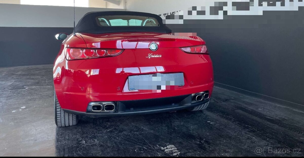 Alfa Romeo Spider - 4