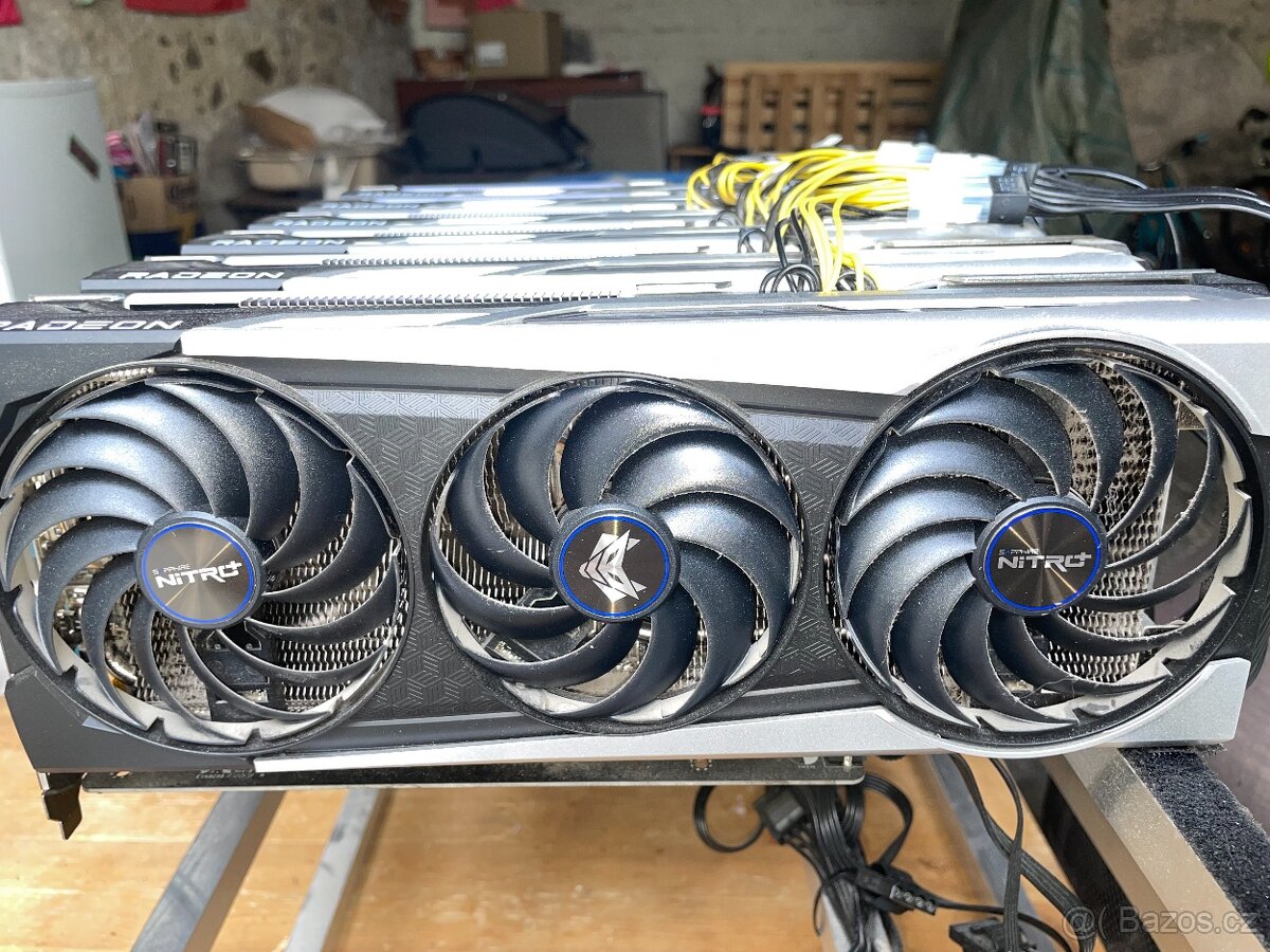 AMD Radeon RX 6700 XT 12 GB - 4
