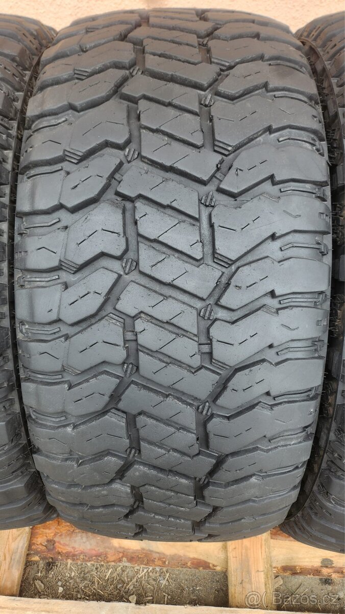 33x12.50R22 LT 114R Radar Renegade R/T+ terénní pneumatiky
