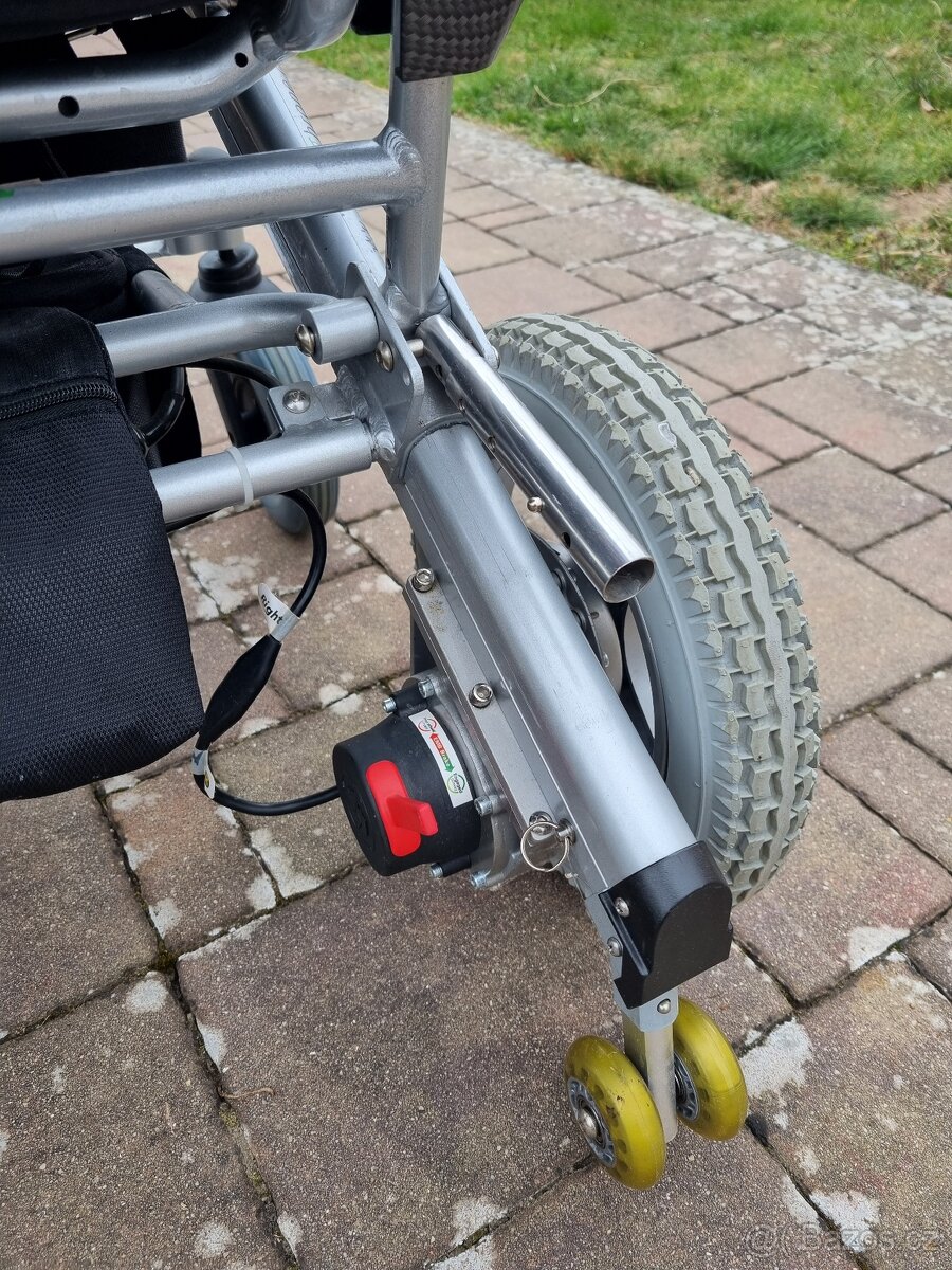 Elektrický invalidní vozík eThron 12'DW - 4