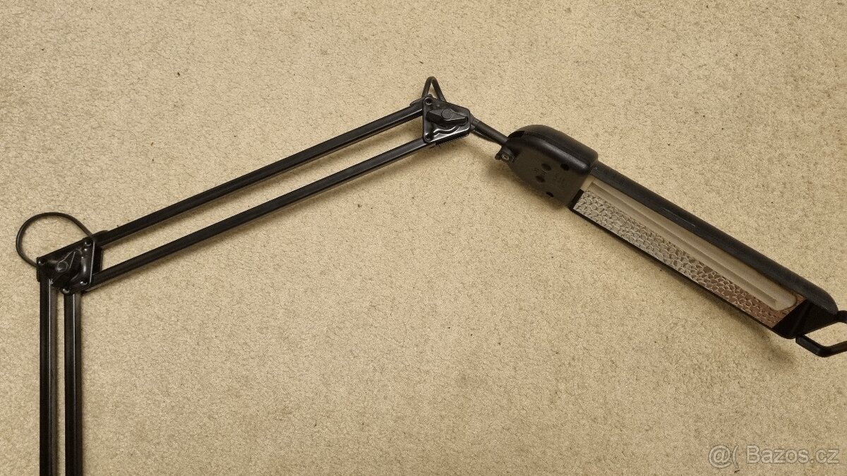 Stolní polohovatelná úsporná lampa - 4