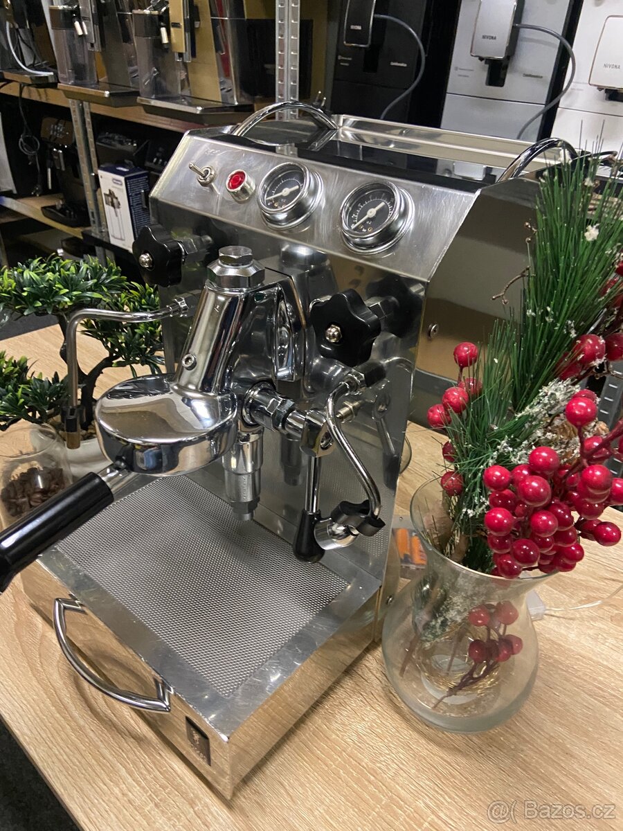 pákový kávovar s hlavou E61 - 4