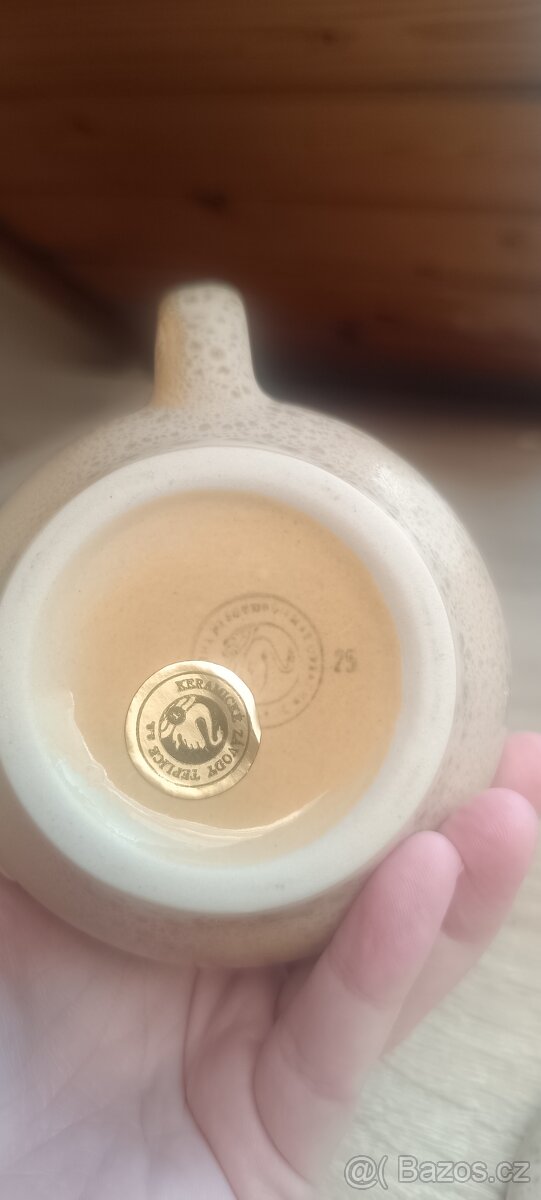 Hrnek s pokličkou - 4
