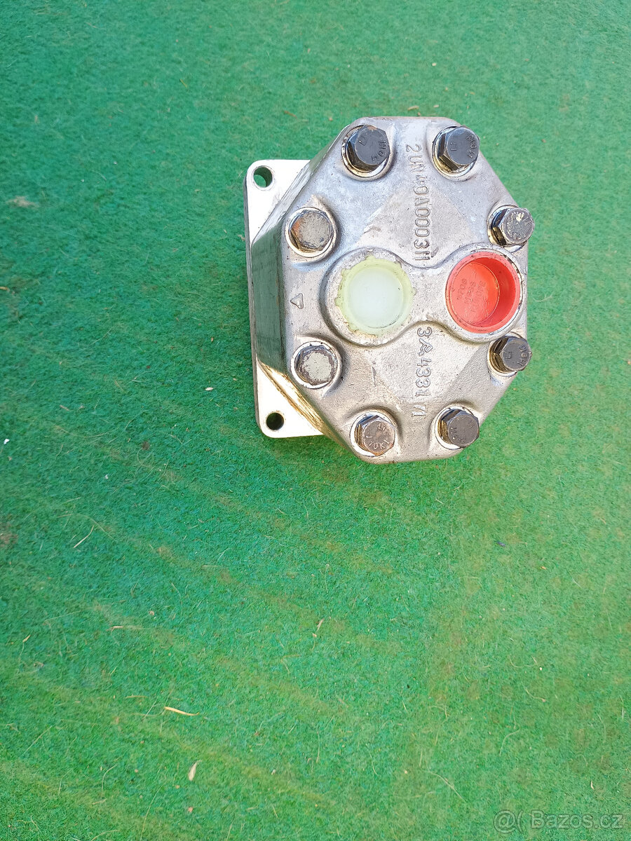 zetor Crystak hydraulické čerpadlo - 4