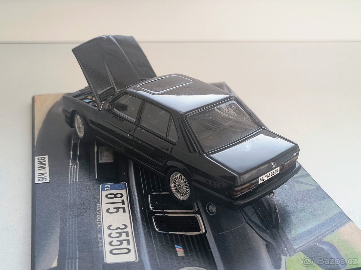 Model auta BMW M5, AUTOART 1:43 - 4