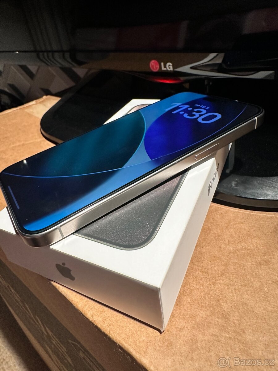 Apple iPhone 15 pro max 256gb - 4