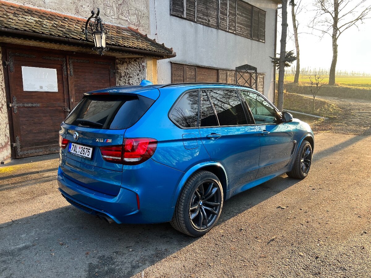 BMW X5M- Top stav - 4