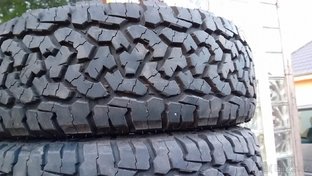 Nabízím offroad pneu 205/65 r15 94 H M+S dot 23