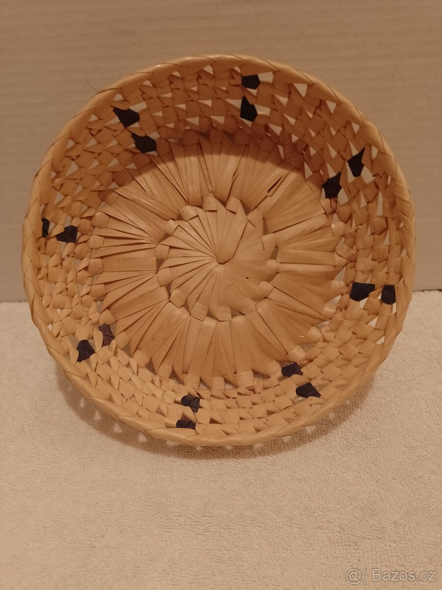 Misky ze šustí a proutí - 4