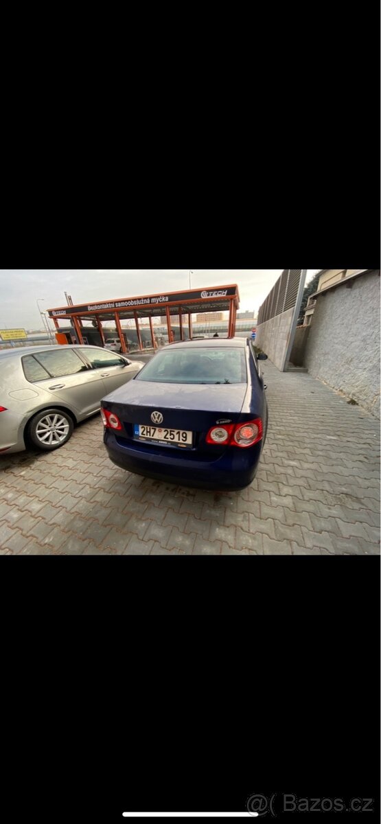 Volkswagen Jetta Mk5 2.0 TDI. 103 Kw - 4