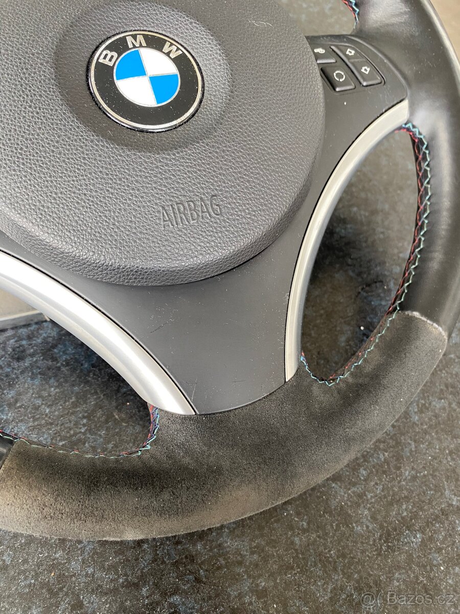 Sportovní volant BMW e87/e90 alcantara-kůže - 4
