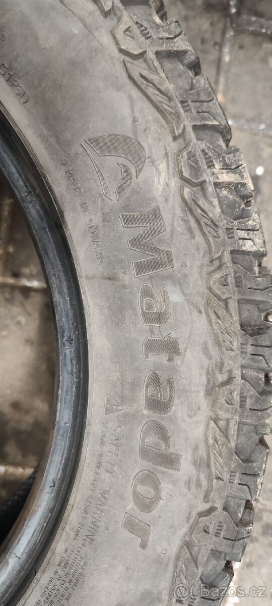 Pneu 225/65R17 - 4