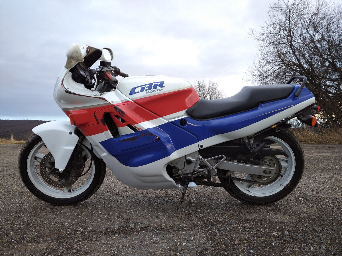 Honda CBR 600 F SuperSport 1989 Vajíčko - 4