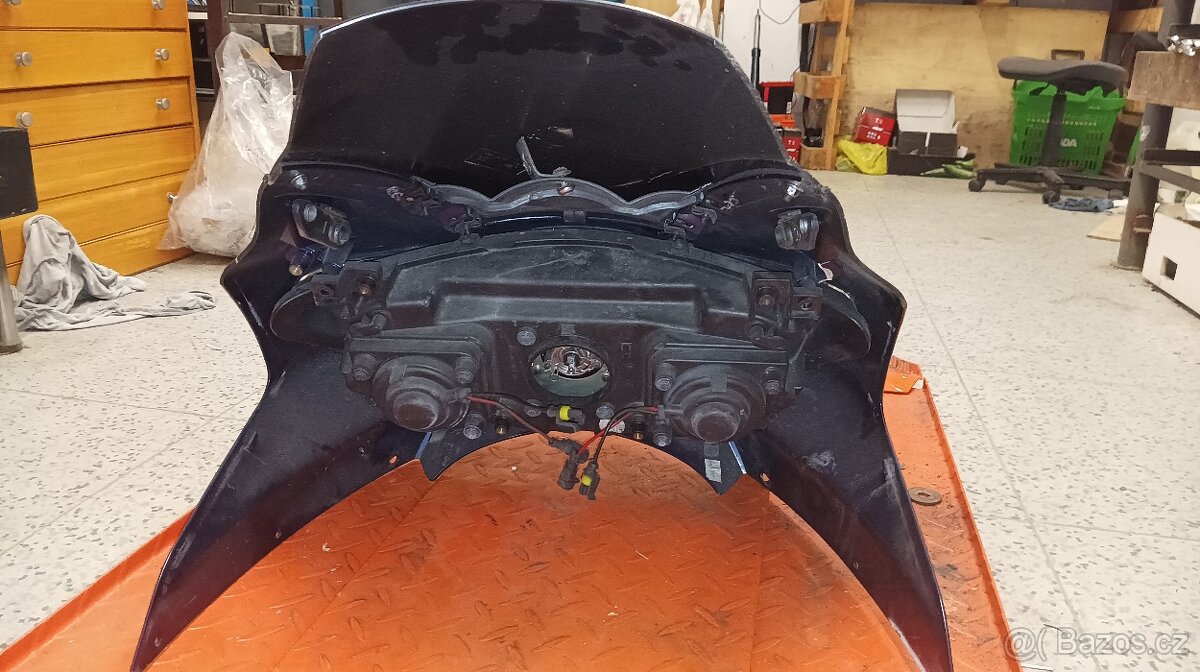 Přední maska komplet (Triumph ST) - 4