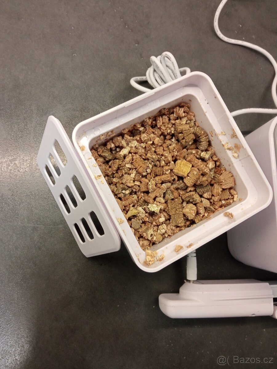 Chytrý hydroponický květináč - 4