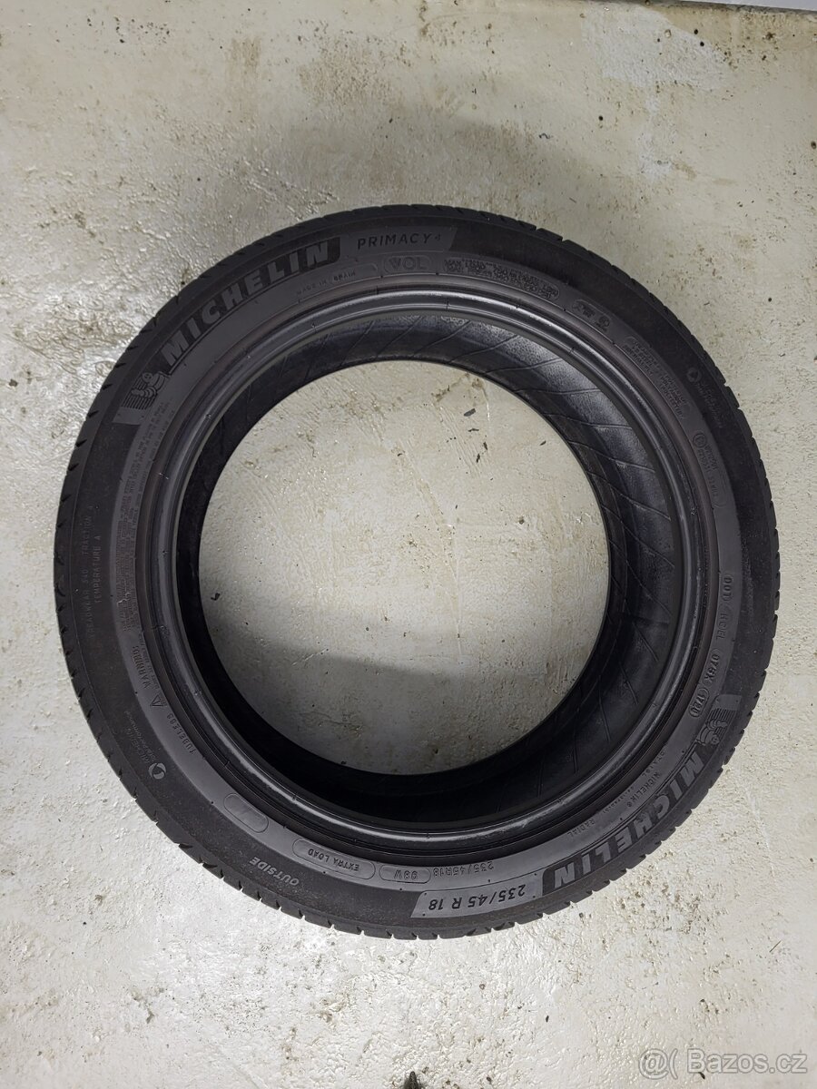 2x 235/45R18 Michelin Letní - 4