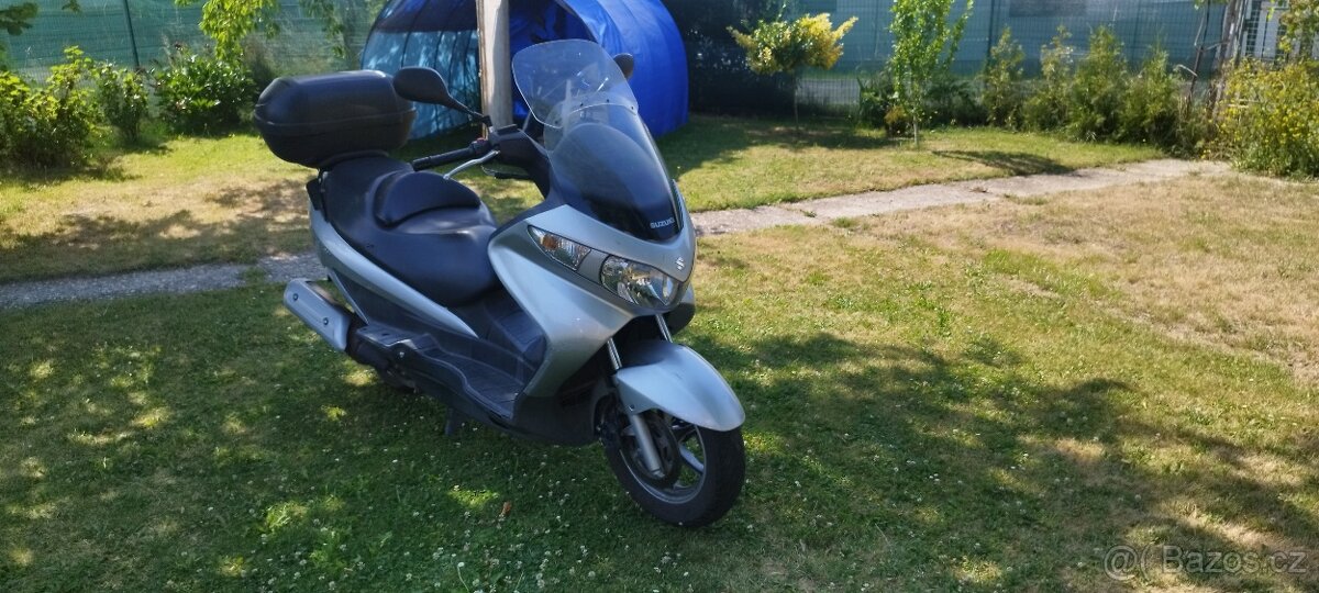 Suzuki Burgman 125 - 4