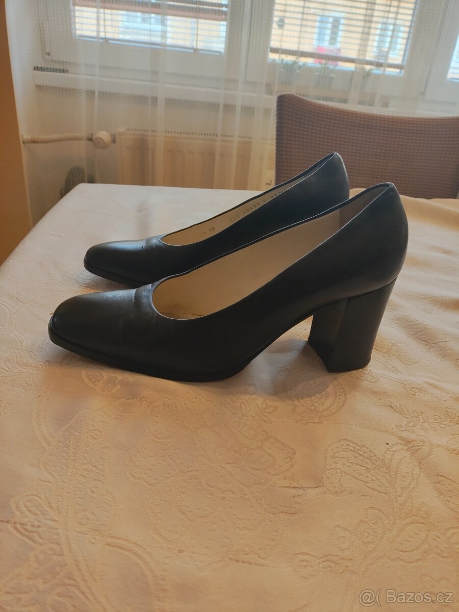 Lodičky kožené vel.37.5 Zn. Jíl Sander - 4