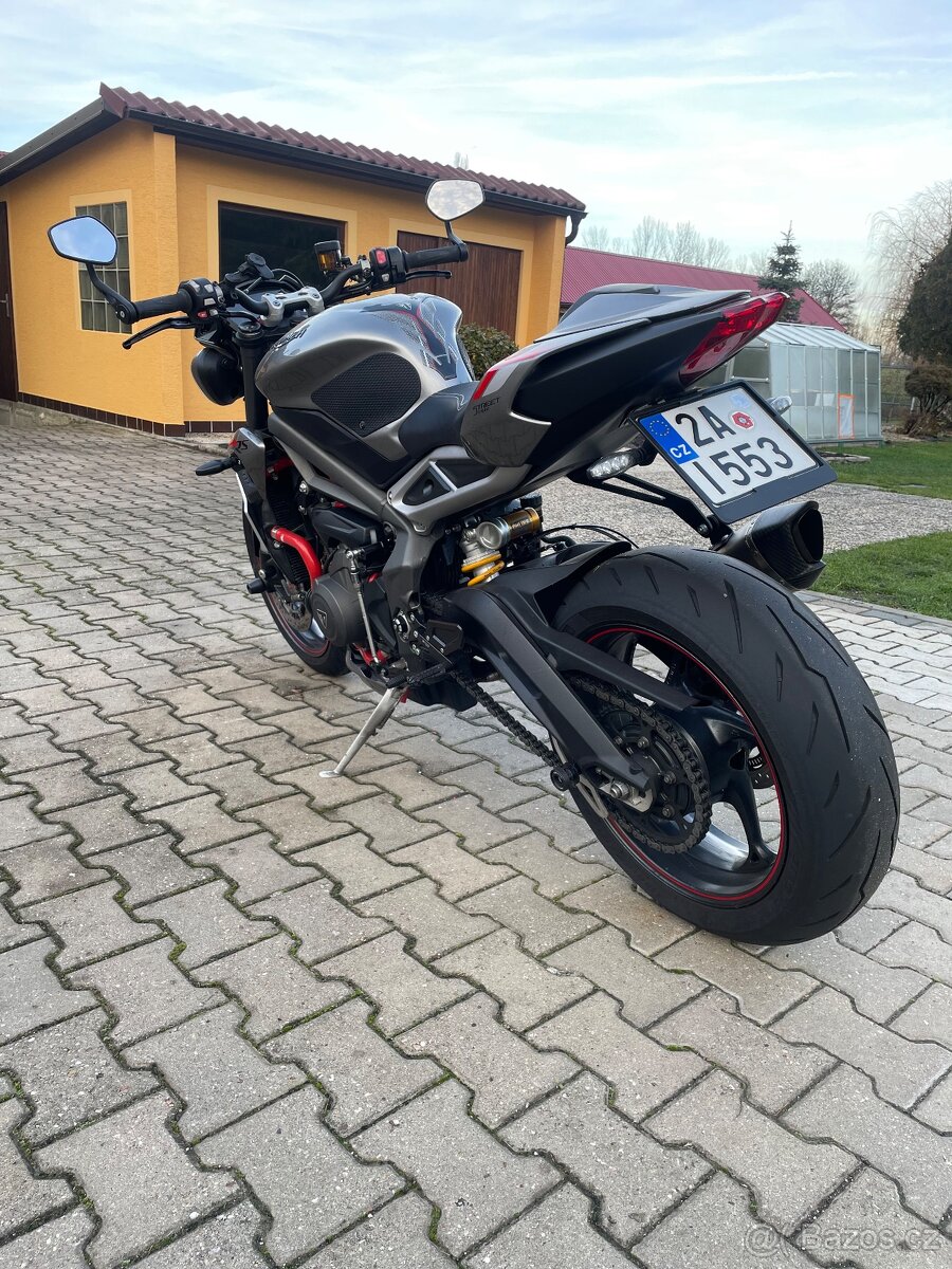 Triumph street tripl 765 RS - 4