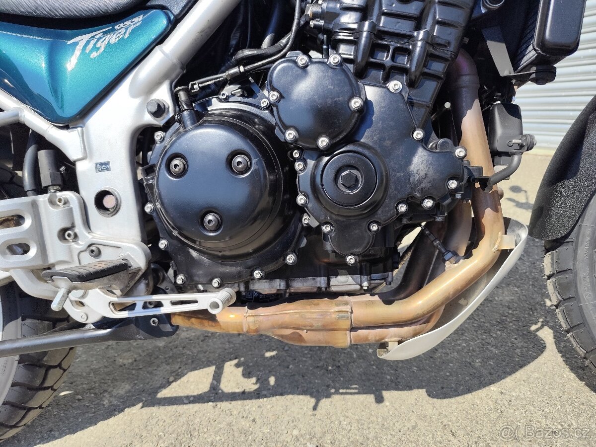 TRIUMPH TIGER 955I - 4