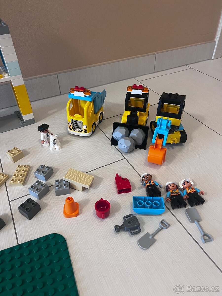 DUPLO STAVBA S VĚŽOVÝM JEŘÁBEM - 4