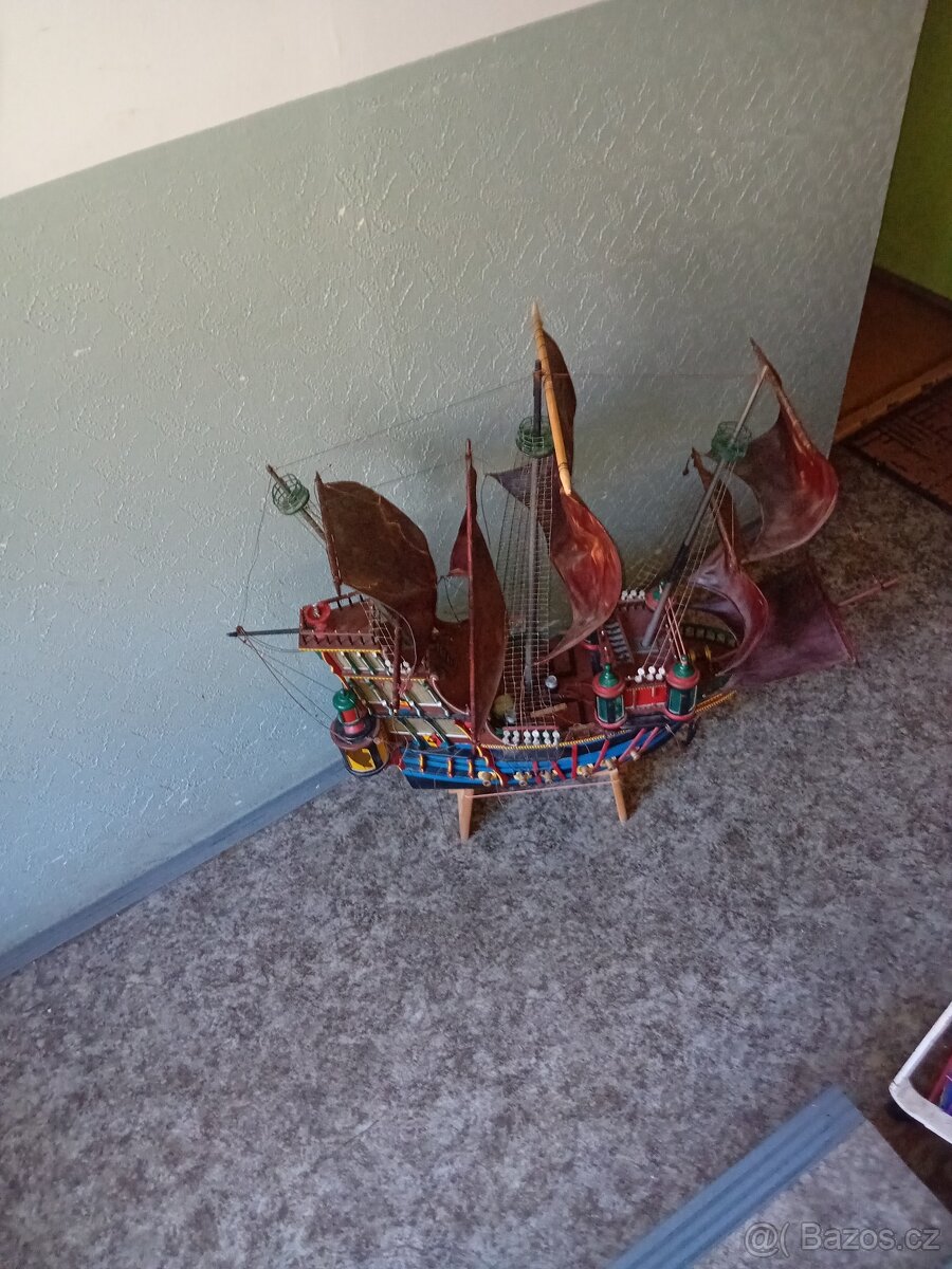 Stary model historickej plachetnice - 4