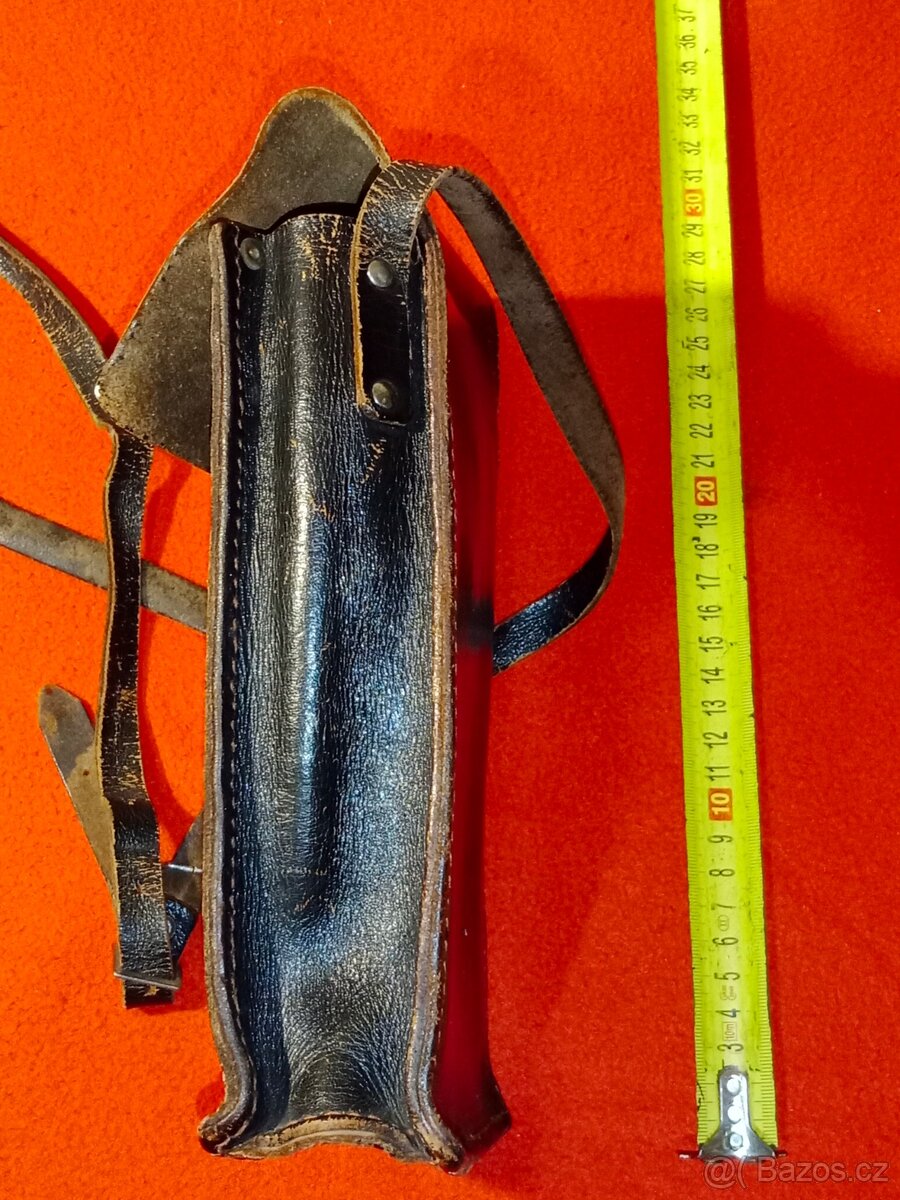 Kožená taška, opasky 2 ks a pouzdro na zbraň zn. LOBO - 4