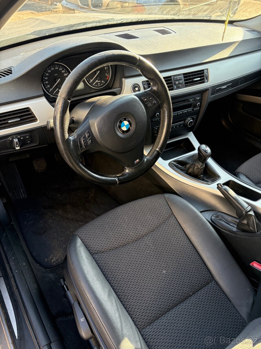 BMW E91 LCI cely vůz po dílech - 4