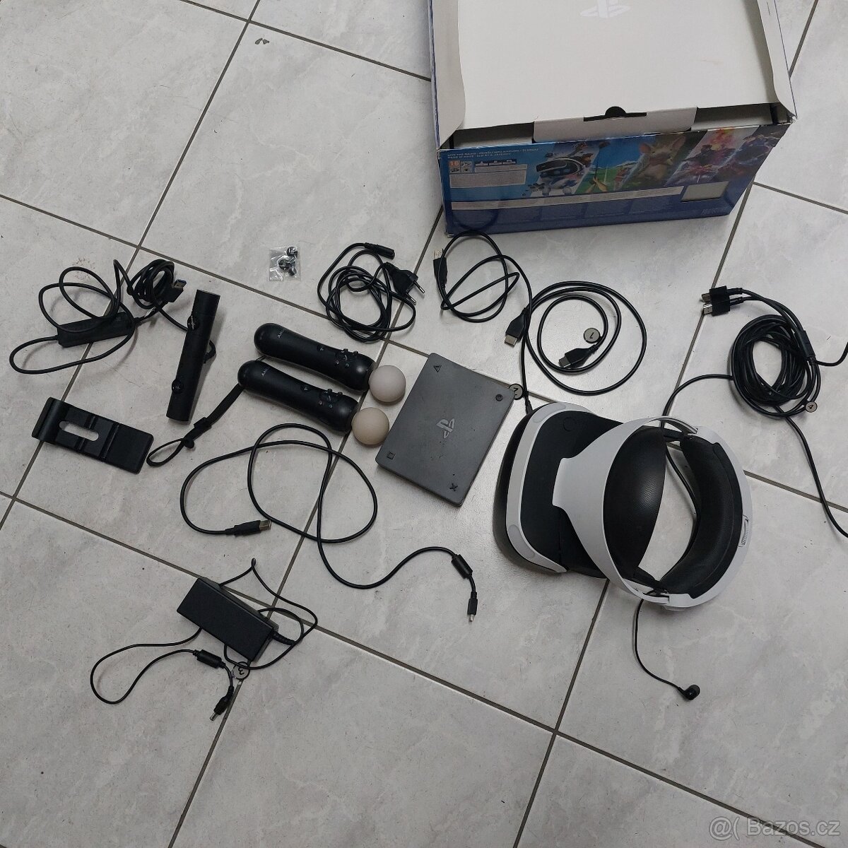 Virtuální brýle PS4, kamera, pohybové ovladače, kabely - 4