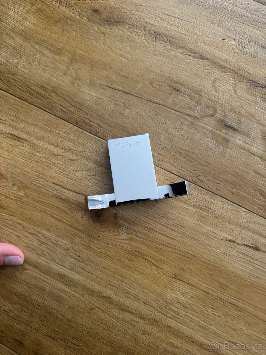 Držáky na ručniky - 4