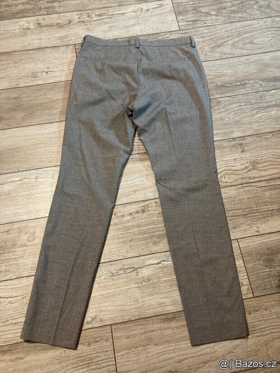 👔 Komplet pánský oblek (šedý) + košile + boty – TOP stav - 4