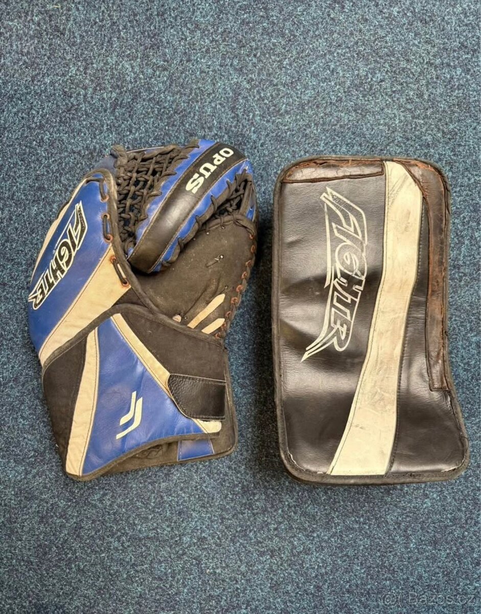 Retro hokejová výstroj - 4