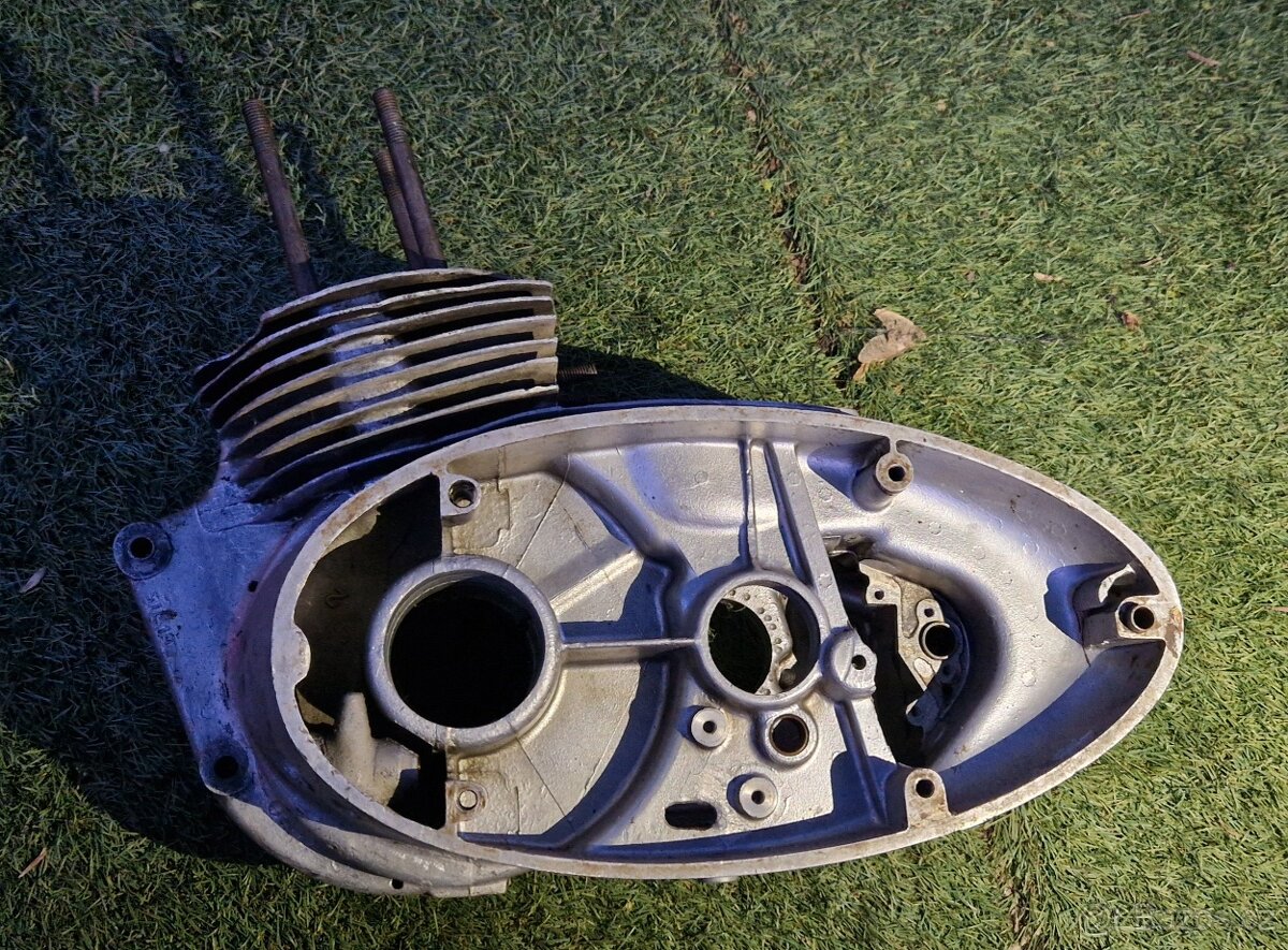 Jawa 250 pérák - 4