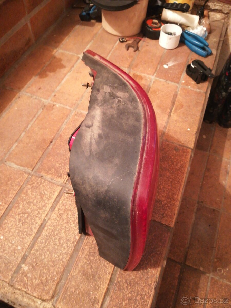 Prodám zadní světlo vw Passat. - 4