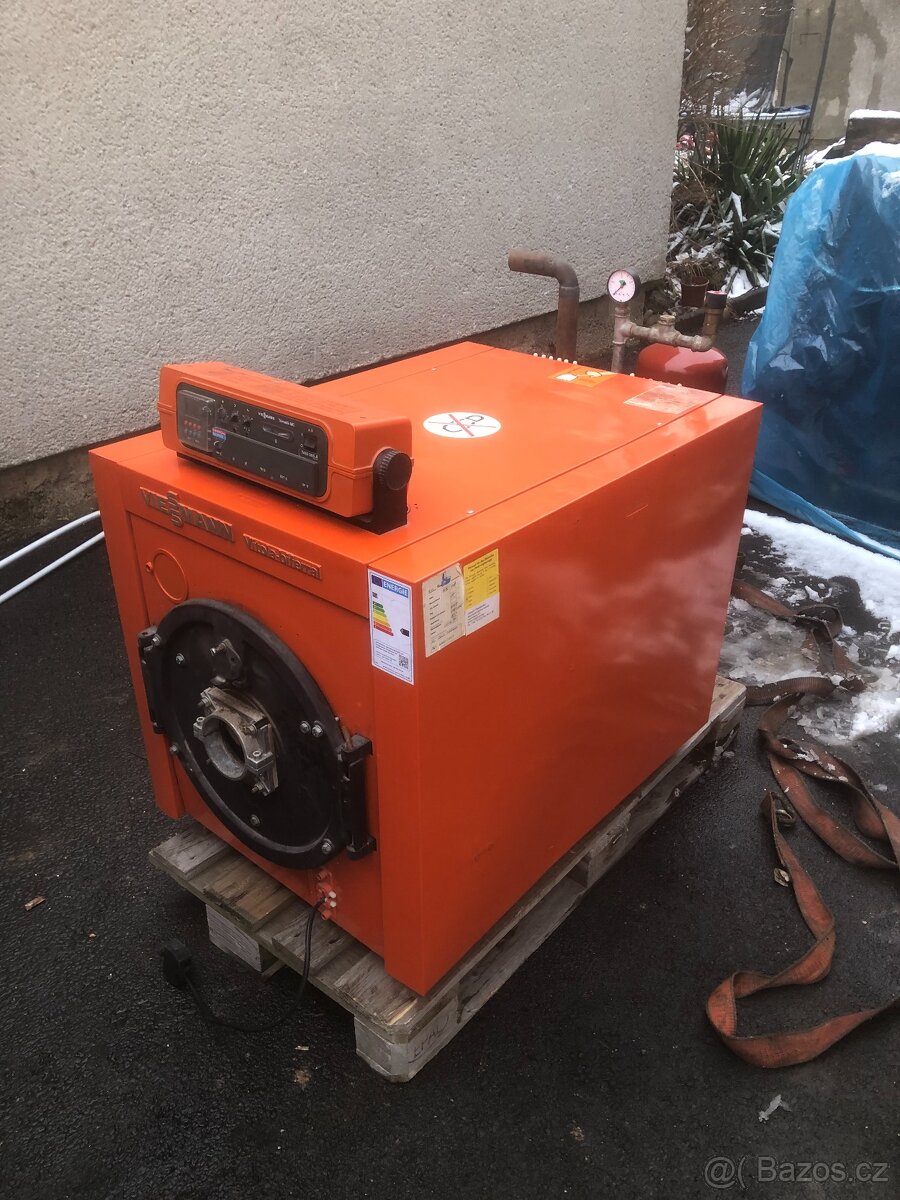 Prodám kotel na olej 29 -34 Kw - 4