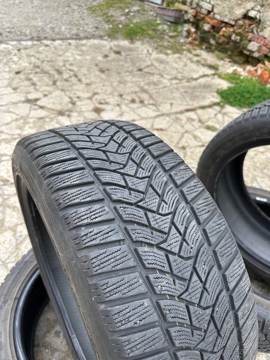 Zimní pneu Dunlop 235/45 R18 - 4