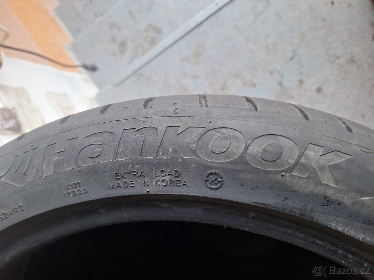 Prodám letní pneu 235/40/19 Hankook - 4