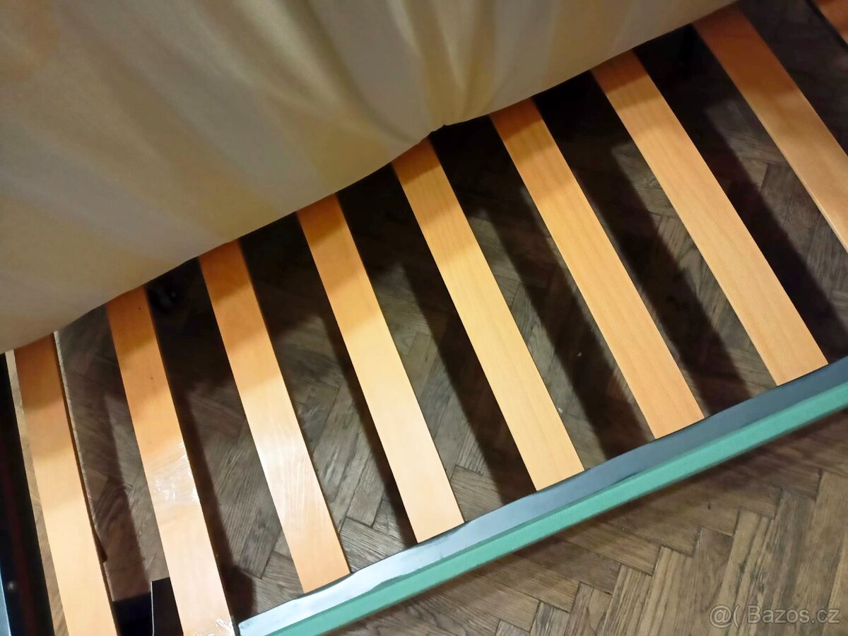 Rozkládací pohovka - 4