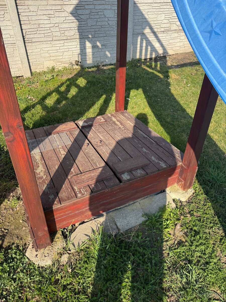 Dětské hřiště se skluzavkou - 4