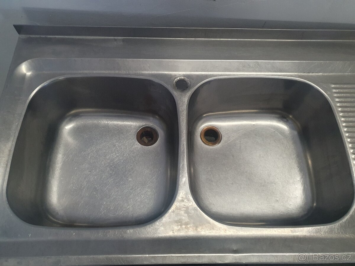 Nerezový dvoudřez - 4