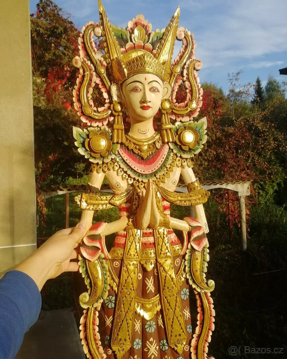 Balijska dřevěna chrámova tanečnice - 4