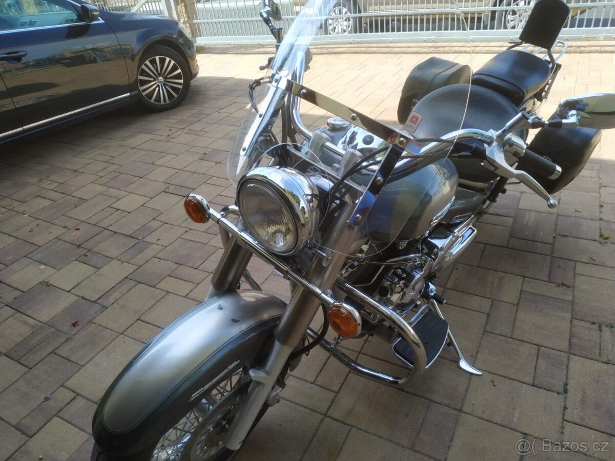 Yamaha 1100 DragStar - 4