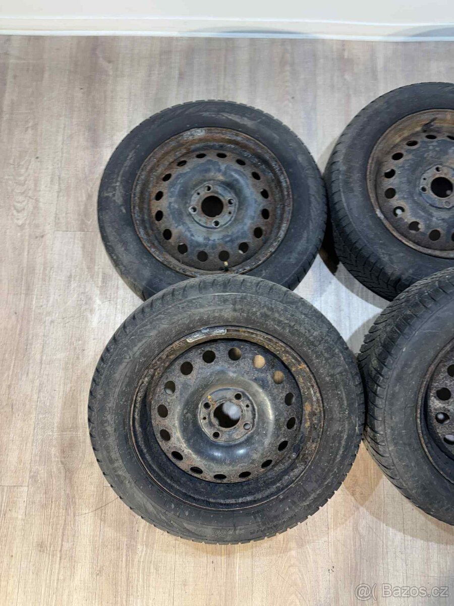 // kola R15 Mini Cooper R50 // - 4