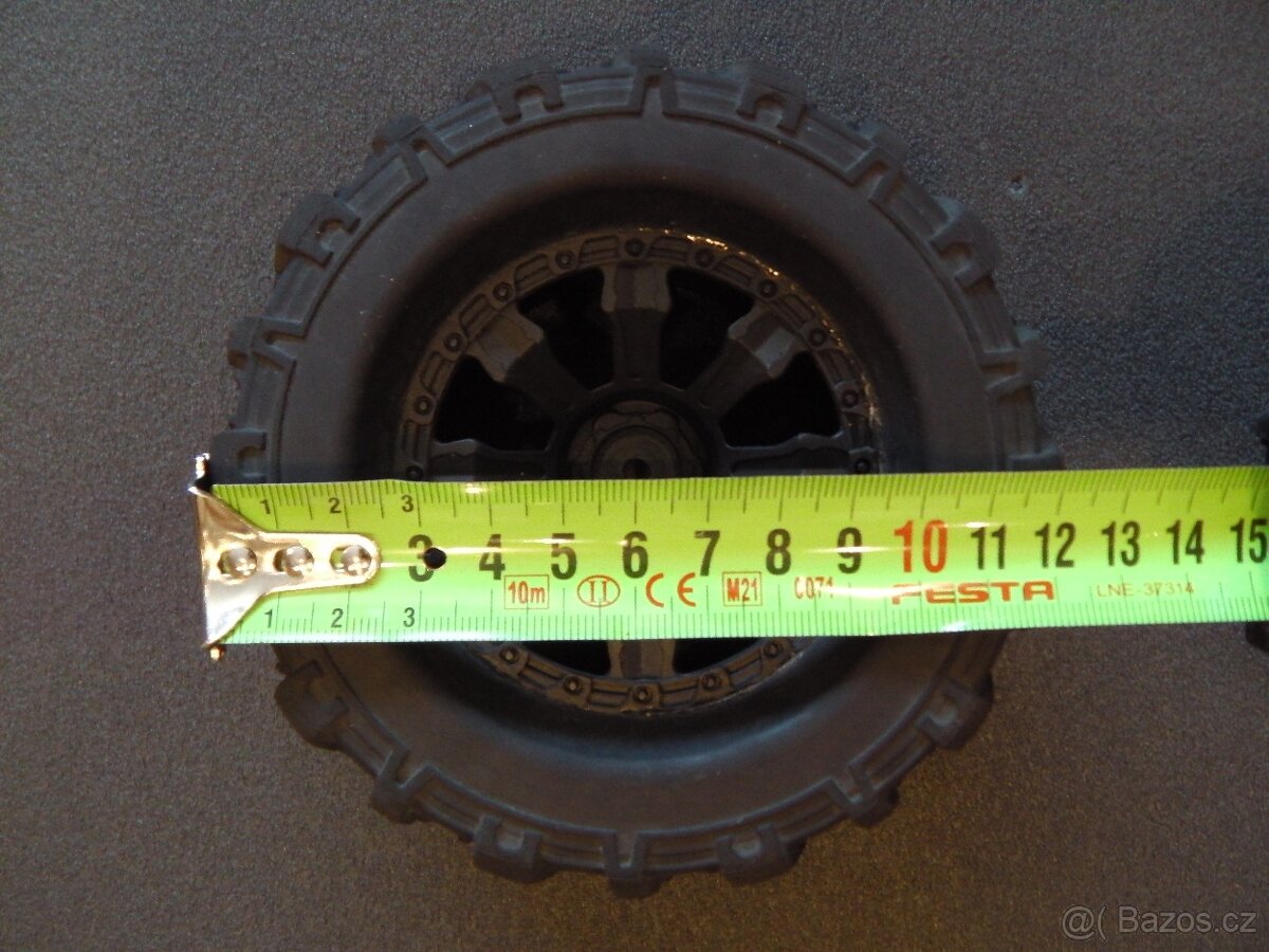 RC KOLA VELKÁ NA AUTA 1/10 - 4